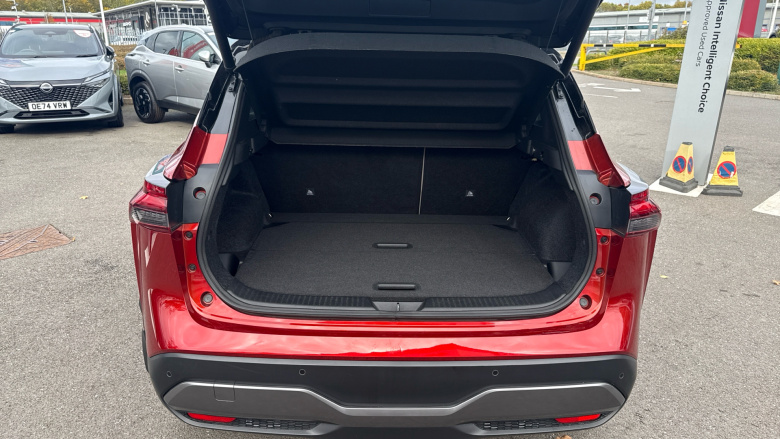 Nissan Qashqai 1.3 DiG-T MH Tekna 5dr Petrol Hatchback